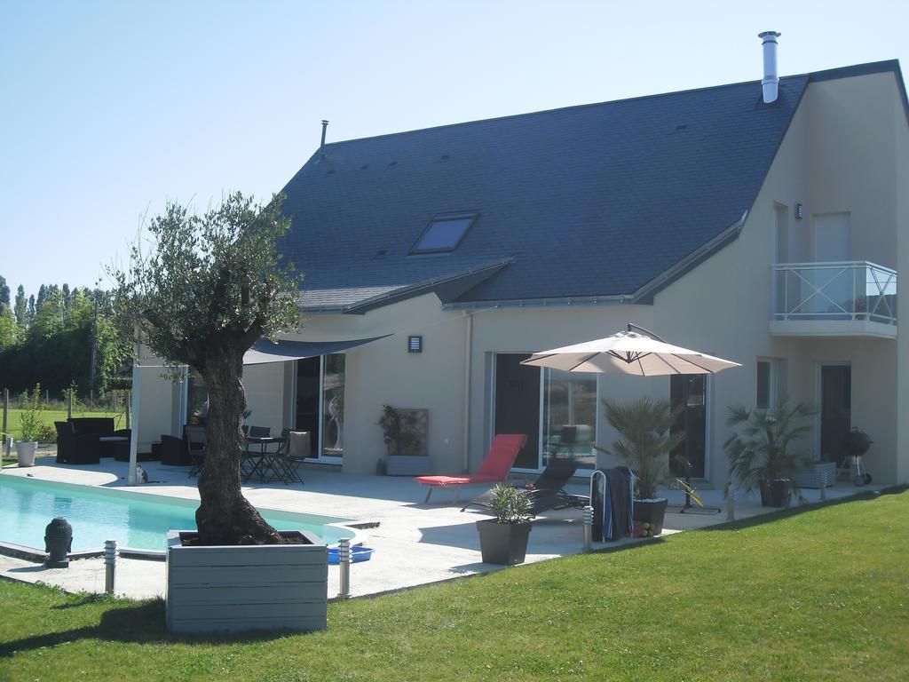 Bed and Breakfast Le Champ De La Ferme Saint-Gervais en-Belin Zimmer foto