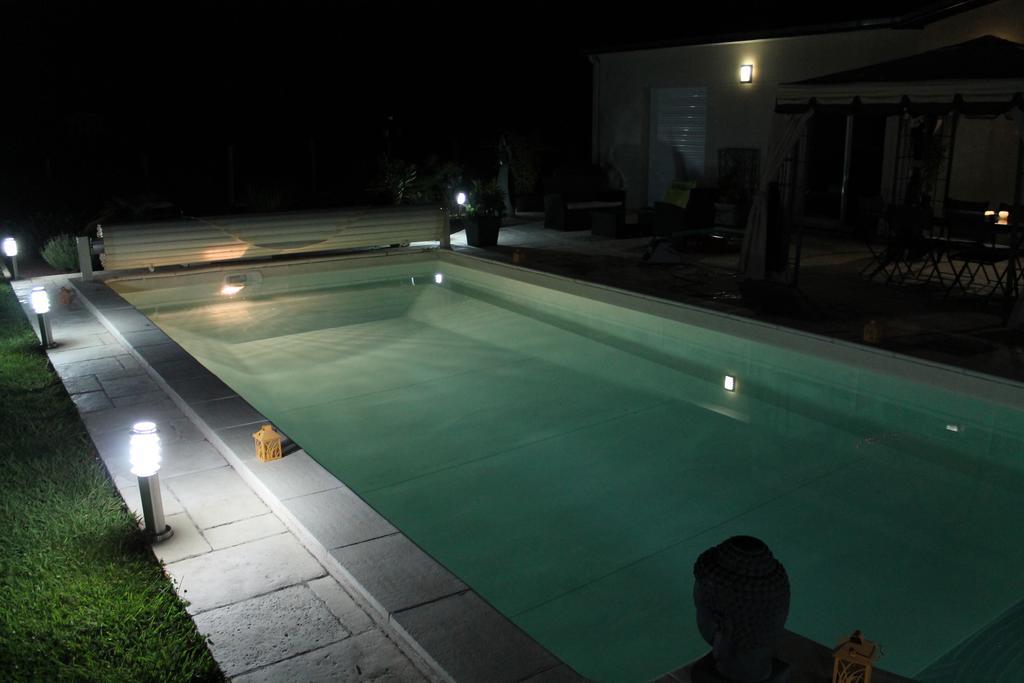 Bed and Breakfast Le Champ De La Ferme Saint-Gervais en-Belin Exterior foto