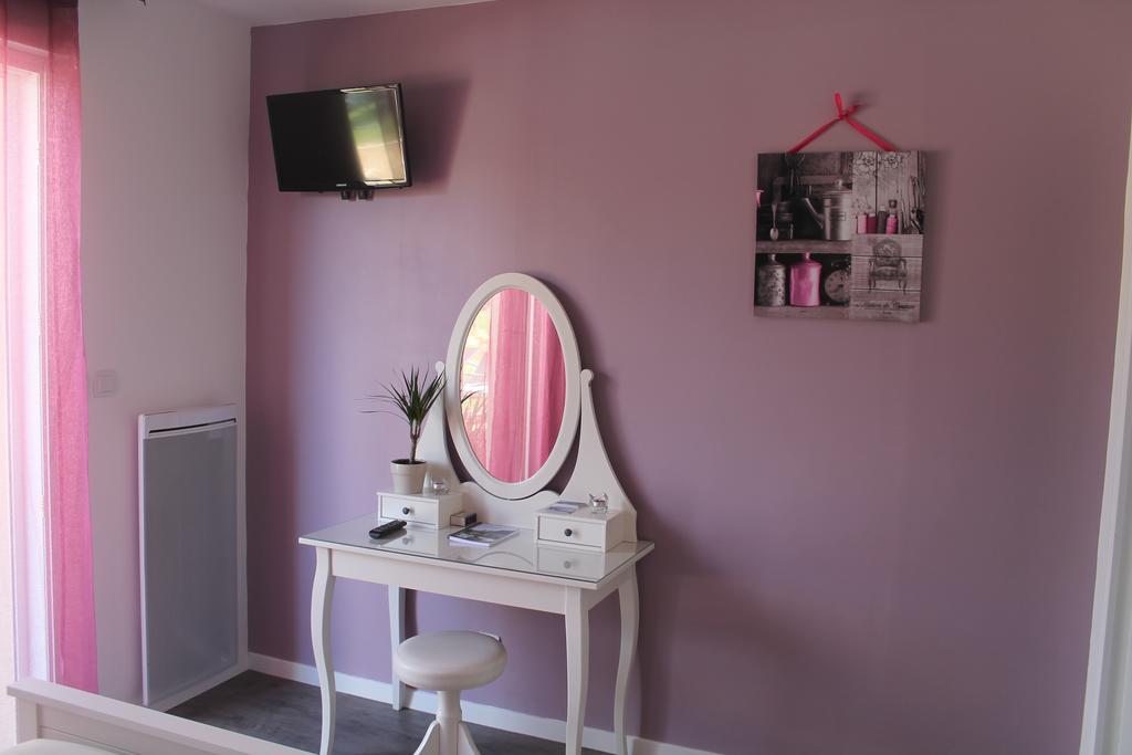 Bed and Breakfast Le Champ De La Ferme Saint-Gervais en-Belin Exterior foto