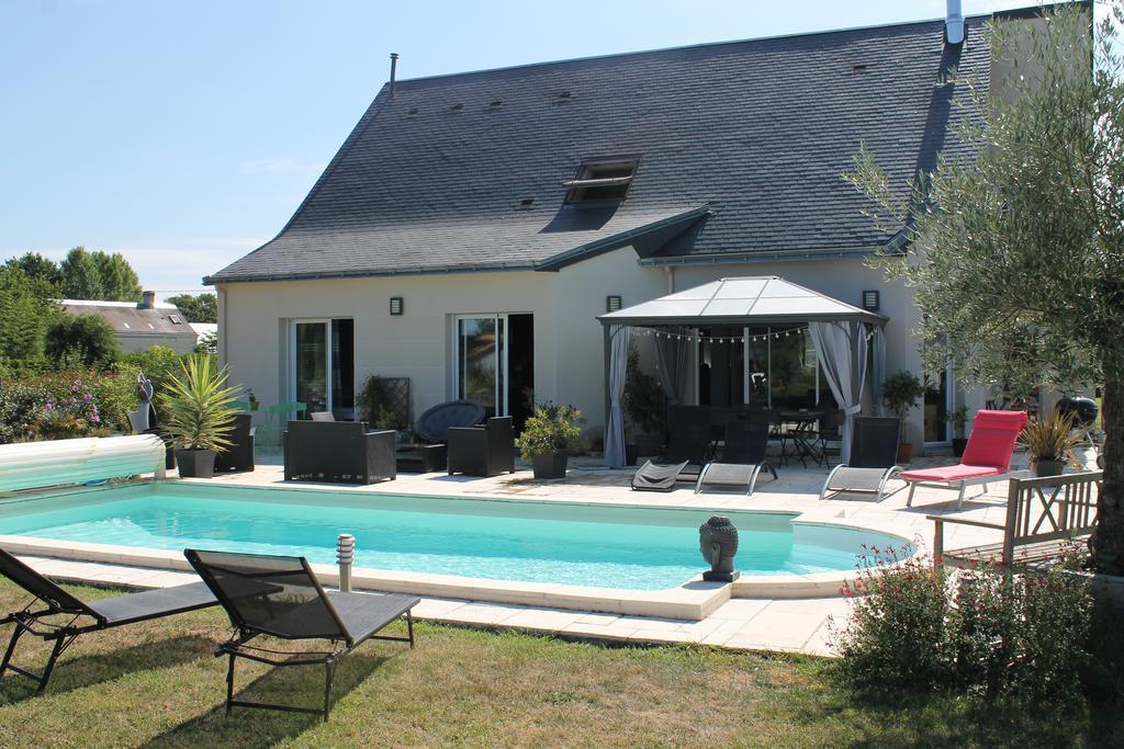 Bed and Breakfast Le Champ De La Ferme Saint-Gervais en-Belin Exterior foto