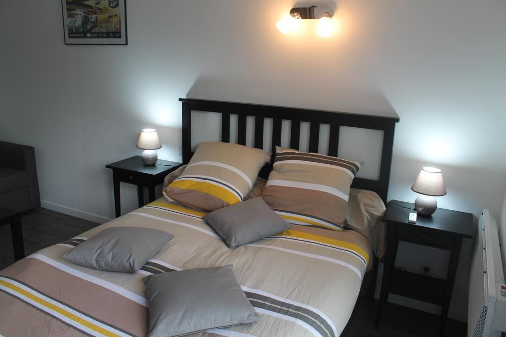 Bed and Breakfast Le Champ De La Ferme Saint-Gervais en-Belin Exterior foto