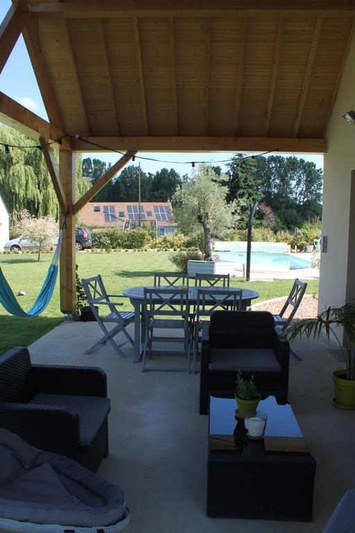 Bed and Breakfast Le Champ De La Ferme Saint-Gervais en-Belin Exterior foto