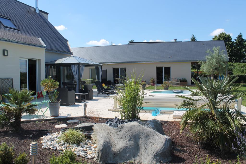 Bed and Breakfast Le Champ De La Ferme Saint-Gervais en-Belin Exterior foto