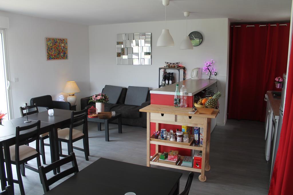 Bed and Breakfast Le Champ De La Ferme Saint-Gervais en-Belin Exterior foto